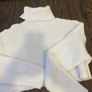 Thick cropped sweater